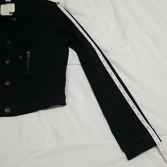 NWOT Levi’s Women’s Sateen Trucker Jacket - Picture 7 of 8